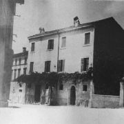 166 - Angolo tra Piazza Castello e Via Corno con scorcio dell'ex osteria Da Ice