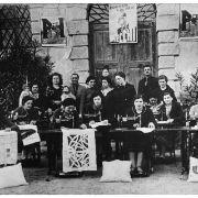 136 - Scuola di economia domestica, tagli e cucito. Concorso a premi Necchi. 