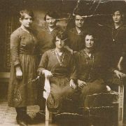 332.GRUPPO FAMILIARE FEMMINILE 1918