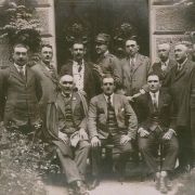 373. GRUPPO DI AMICI