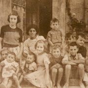 585. BAMBINI AL PARCO RIMEMBRANZA