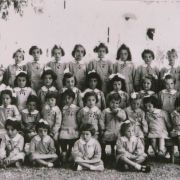 388. BAMBINE ALL'ASILO