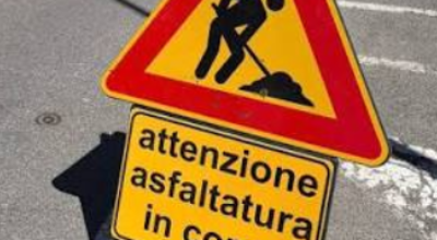 Immagine asfaltatura in corso